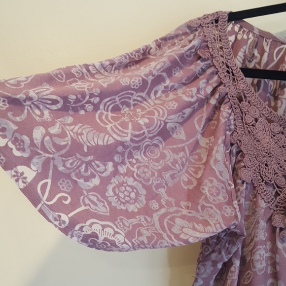 Derek Heart Tops - Picture 3 of 3